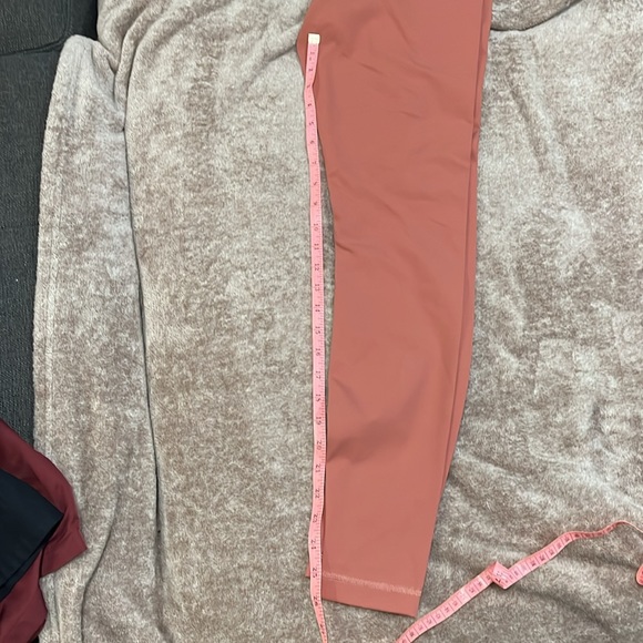 Lululemon wonder unders - Picture 2 of 6